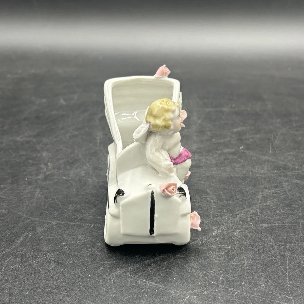 Vtg Cherub Angel In Car Planter Ceramic White